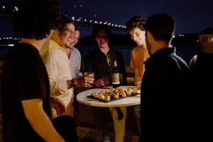 Lisbon by Night: Vintage Jeep with Drink Tastings ;)