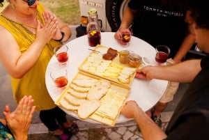 Lisbon by Night: Vintage Jeep with Drink Tastings ;)