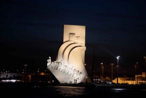 Lissabon: Nattkryssning med DJ och öppen bar