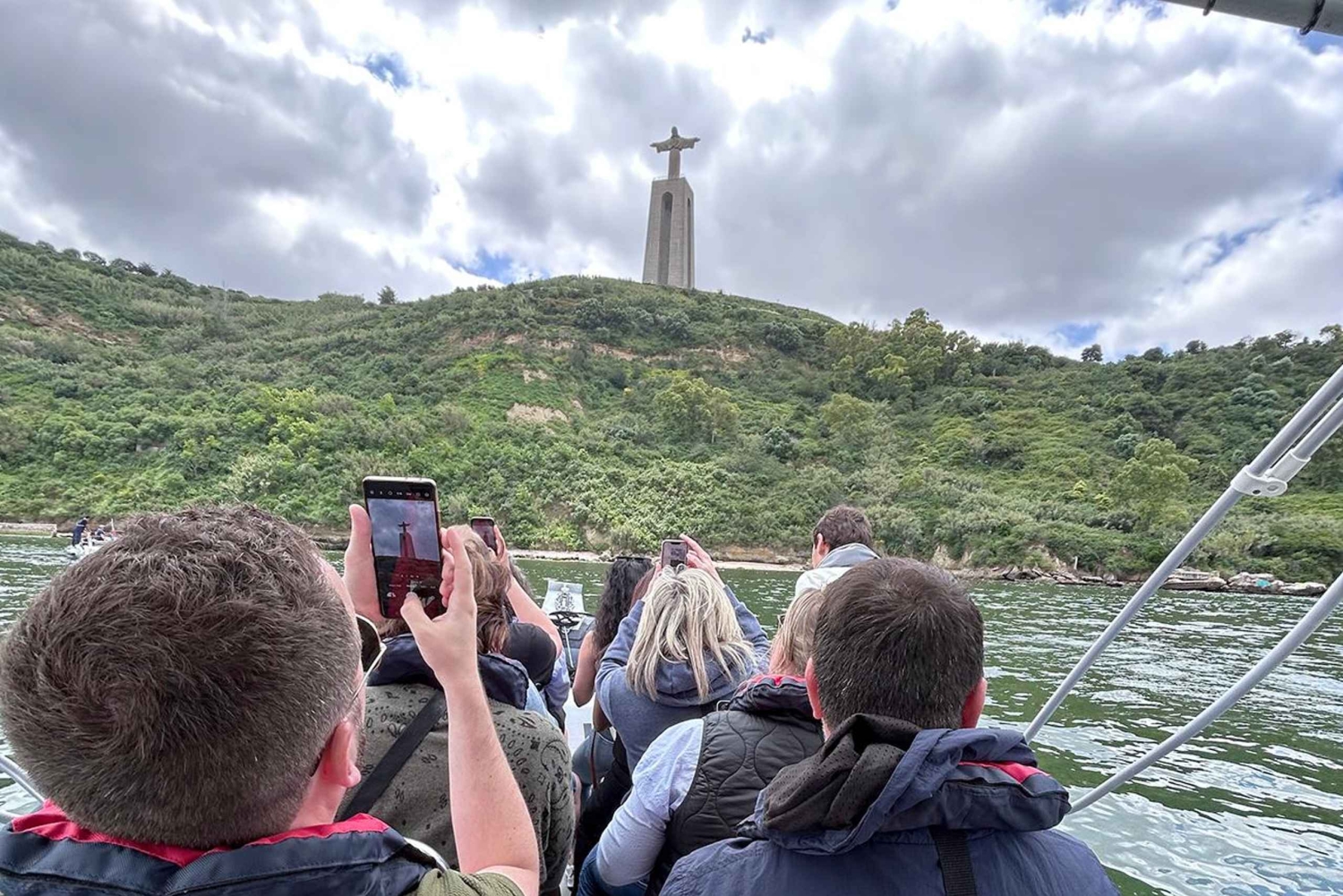 Lisbona: tour storico privato in motoscafo