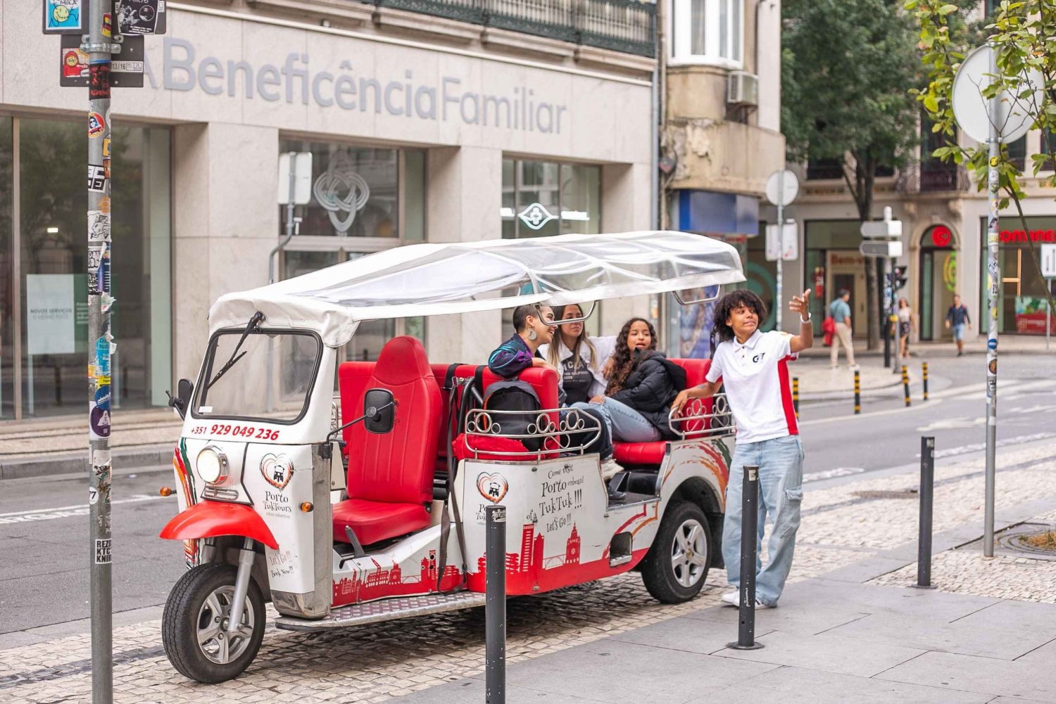 Porto: One tour, a thousand stories in a Tuk Tuk - 3h