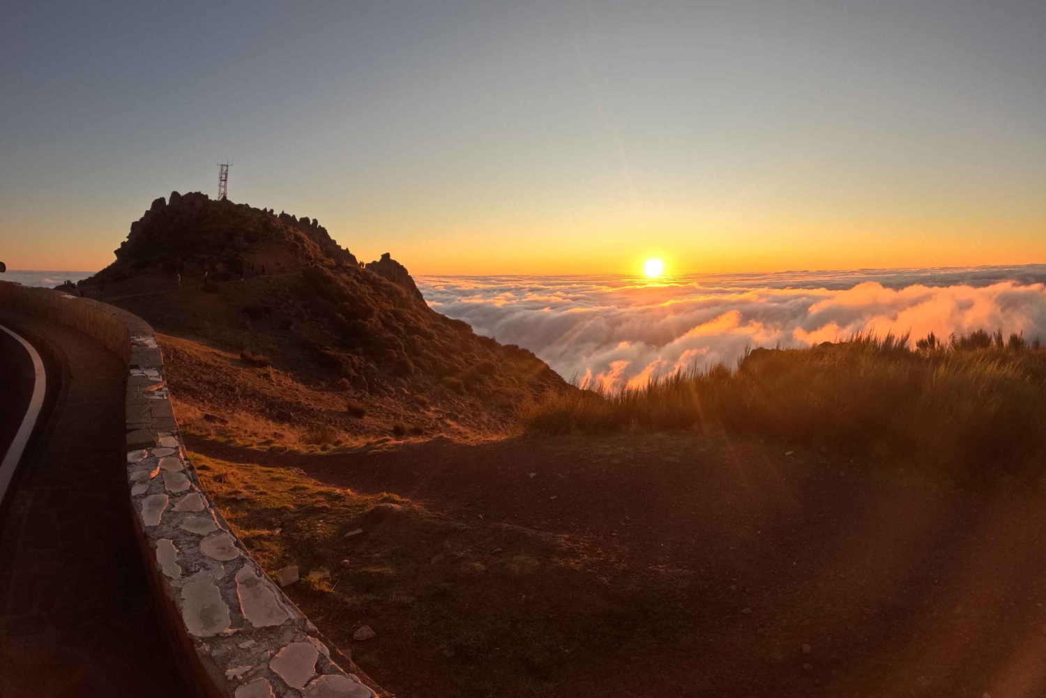 Safari em jipe 4x4 na Madeira: Pico Arieiro e Casas de Santana