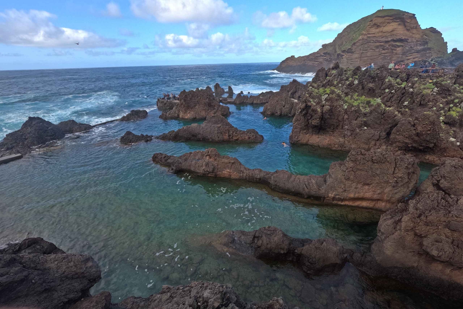 Safari em jipe 4x4 na Madeira: Porto Moniz, piscinas de lava e Fanal