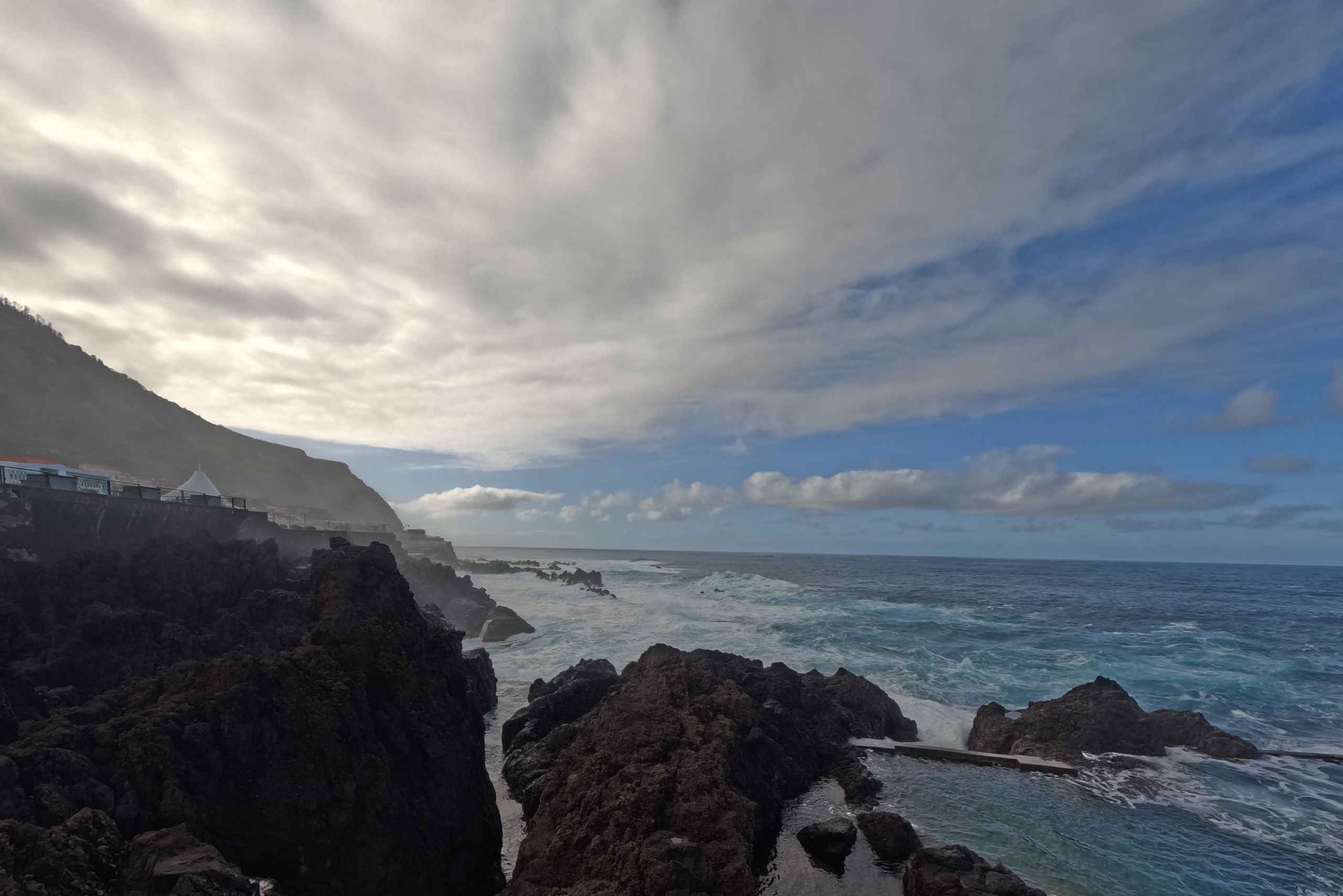 Safari em jipe 4x4 na Madeira: Porto Moniz, piscinas de lava e Fanal
