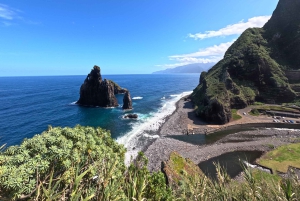 Safari em jipe 4x4 na Madeira: Porto Moniz, piscinas de lava e Fanal