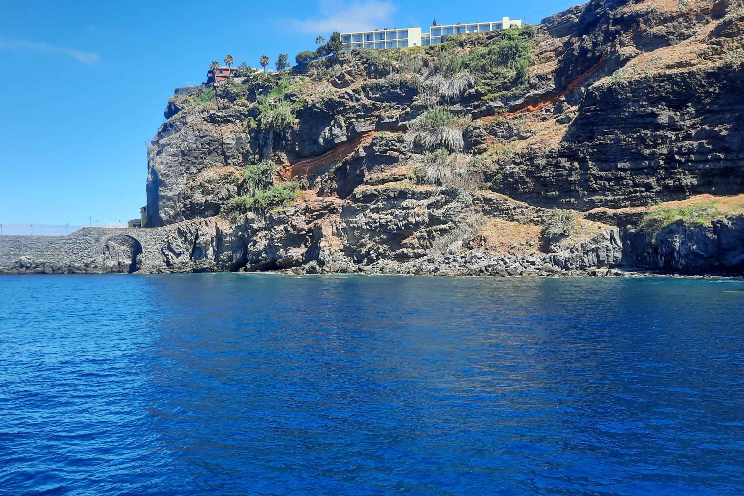 Madeira: Boat Trip with Lunch, Drinks, and Hotel Transfer