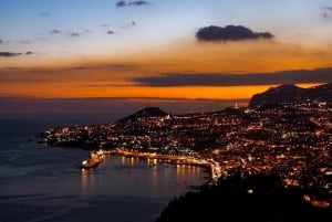Madeira yöllä perinteisen illallisen kanssa