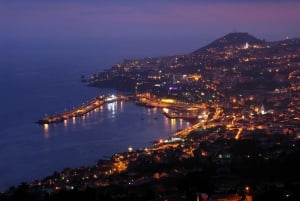 Madeira yöllä perinteisen illallisen kanssa