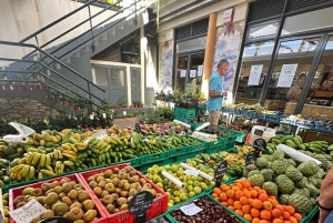 マデイラ島：村を訪れるクリスマスライト・ジープツアー