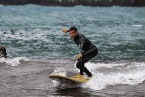 Madeira: Ryhmäsurffaustunti varusteineen