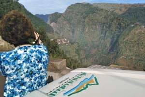 Madeira: Excursão de meio dia ao Curral das Freiras e à Falésia