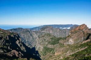 Madeira: Half-Day Pico Arieiro Jeep Tour