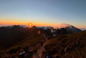 Madeira: Heavenly Sunset Pico do Arieiro with Snacks & Wine