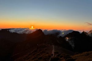 Madeira: Heavenly Sunset Pico do Arieiro with Snacks & Wine