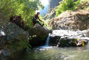 Madeira: Experiência de Canyoning Intermediária (Nível 2)