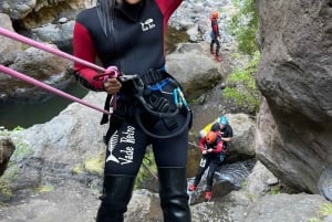 Madeira: Experiência de Canyoning Intermediária (Nível 2)