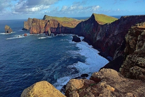 Funchal: tour da Pico do Areeiro a Santana 4x4 Est
