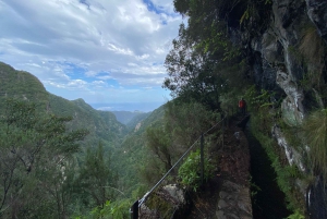 Madeira: PR 9 - Levada do Caldeirão Verde Wandeltransfer