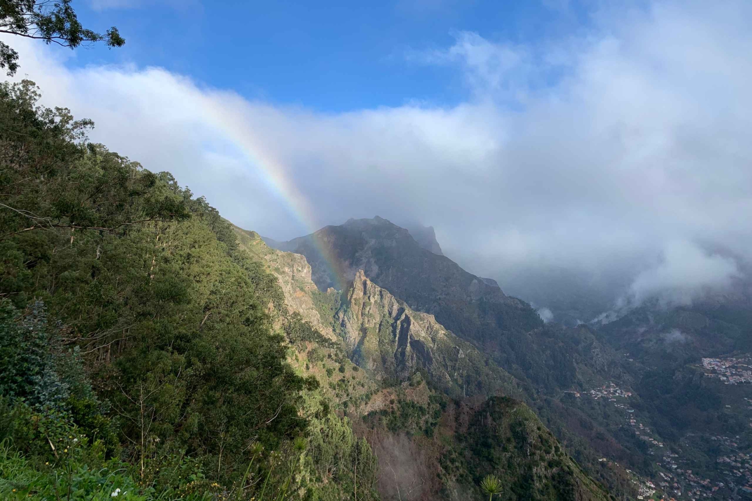 Madeira: Nun's Valley and Cabo Girão Tour with Drinks