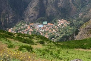 Madeira : Nun's Valleys and Pico Areeiro 4X4 Tour