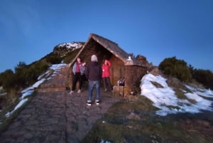 Madeira: Pico Ruivo Guided Sunrise Hike with Hotel Pickup