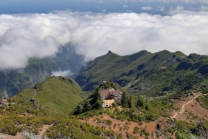 Madeira: Private Guided Achadas Teixeira - Pico Ruivo PR1.1