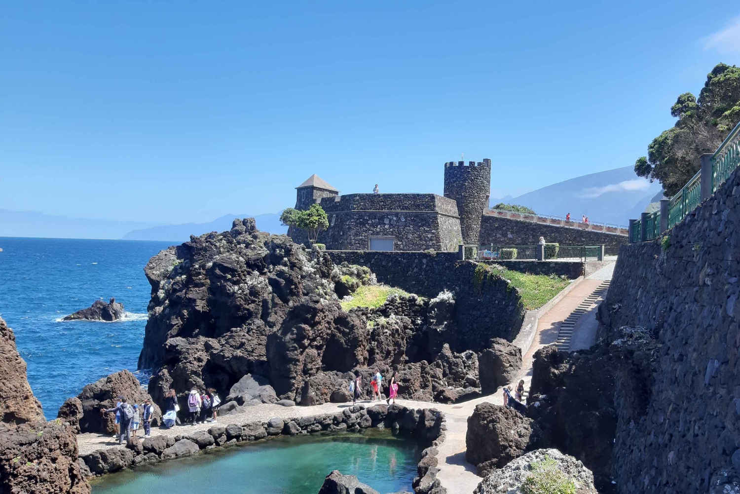 Madeira: privétransfer naar de natuurlijke zwembaden van Porto Moniz