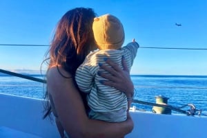 マデイラ島：魅惑の海岸セーリングツアーをお楽しみください