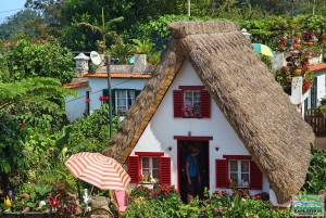 Madeira: safari en jeep por Santana y ruta de senderismo por la levada de Balhões