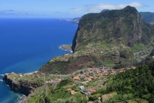 Madeira : Santana & Peaks full day tour by Open 4x4