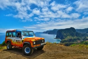 Madeira : Santana & Peaks full day tour by Open 4x4