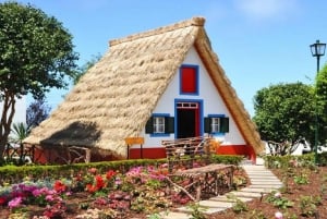 Madeira: Santana Traditional Houses Private Half-Day Tour