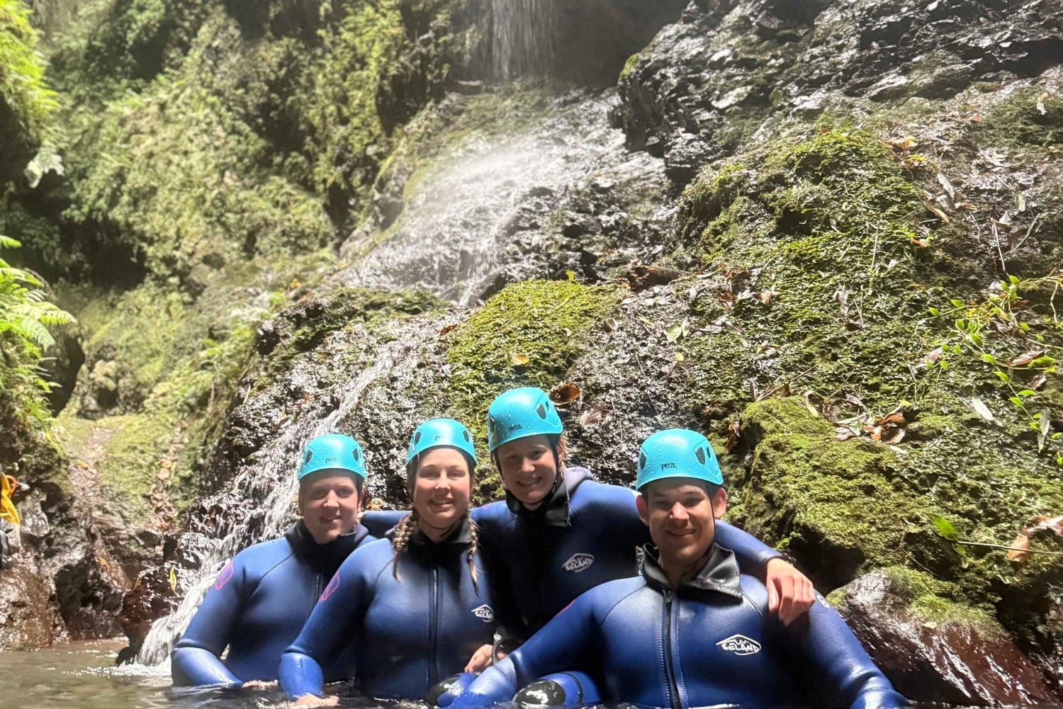 マデイラ島：セイシャルでキャニオニング（レベル3）をお楽しみください