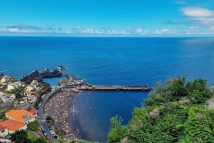 Madeira : SkyWalk, Fanal, Natural Pools 4x4 Jeep Tour