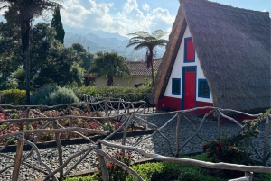 Madeira: Liten gruppe tur østover (Pico Arieiro, Santana)