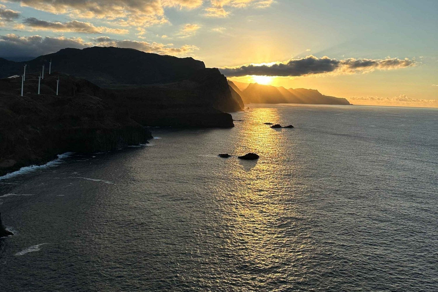 Madeira: Sunrise Hike at Ponta de Sao Lourenco PR 8