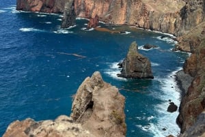 Madeira: Sunrise Hike at Ponta de Sao Lourenco PR 8