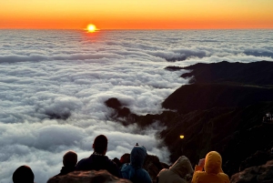 Madeira: Sunrise at Pico do Arieiro with short hike on PR1