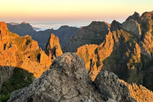 Madeira: Sunrise at Pico do Arieiro with short hike on PR1