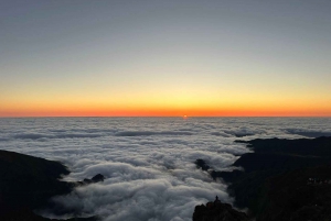 Madeira: Sunrise at Pico do Arieiro with short hike on PR1
