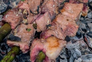 Madeira: perinteinen espetada-illallinen ja kansanperinneshow