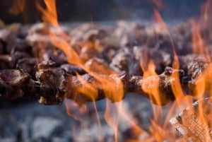 Madeira: perinteinen espetada-illallinen ja kansanperinneshow