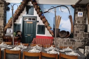 Madeira: Folk Dancing Show and Traditional Local Dinner