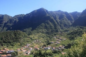 Madeira : Wine&Tapas, Cabo Girão skywalk 4x4 Jeep Adventure