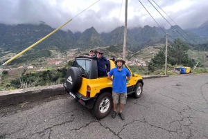 Madeira: tour guidato con degustazione di vini, safari in jeep e punti panoramici