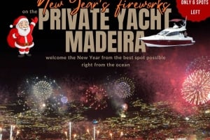 Vuurwerk op oudejaarsavond op een privéjacht in Madeira
