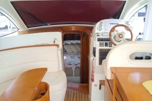 Vuurwerk op oudejaarsavond op een privéjacht in Madeira