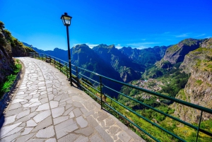 Nunnevalle & Pico dos Barcelos Madeira-öns rundtur