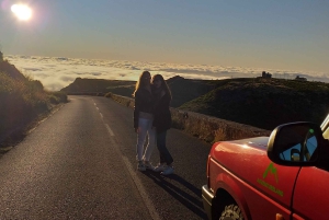 Pico do Arieiro: viaje privado en 4x4 al amanecer con bebidas calientes
