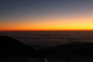 Pico do Arieiro: viaje privado en 4x4 al amanecer con bebidas calientes